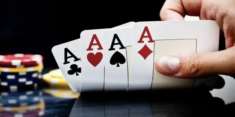 Điểm Danh Top 5 Game Bài Hitclub Dễ Ăn Tiền Nhất 2026 Poker Texas Holdem đẳng cấp quốc tế kiếm tiền tỷ